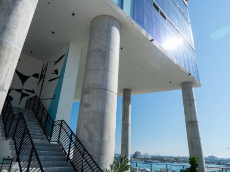 398 NE 5th St Miami Florida 33132